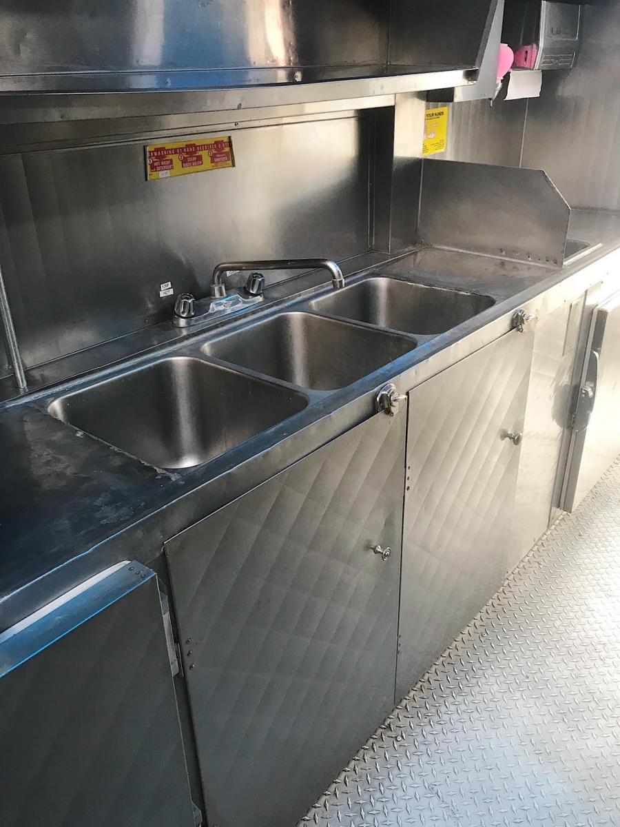 24ft Food Truck with 2 Fryers & Freezer The Food Truck Group