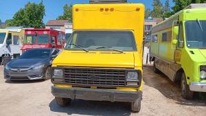 TheFoodTruckGroup_Small Yellow Food Truck_Front Hood